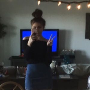 Black Forever 21 off shoulder crop top!